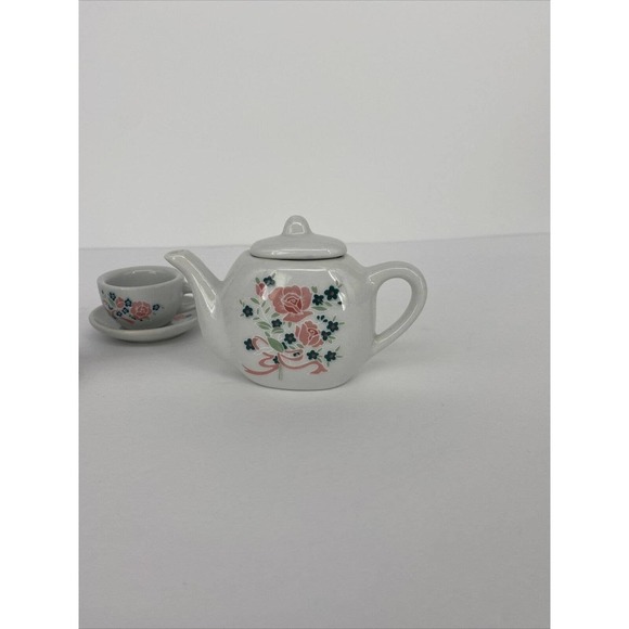 Vintage Child’s China Tea Set Battat Floral 5 PCs Great for 18 Inch Dolls - Picture 3 of 10